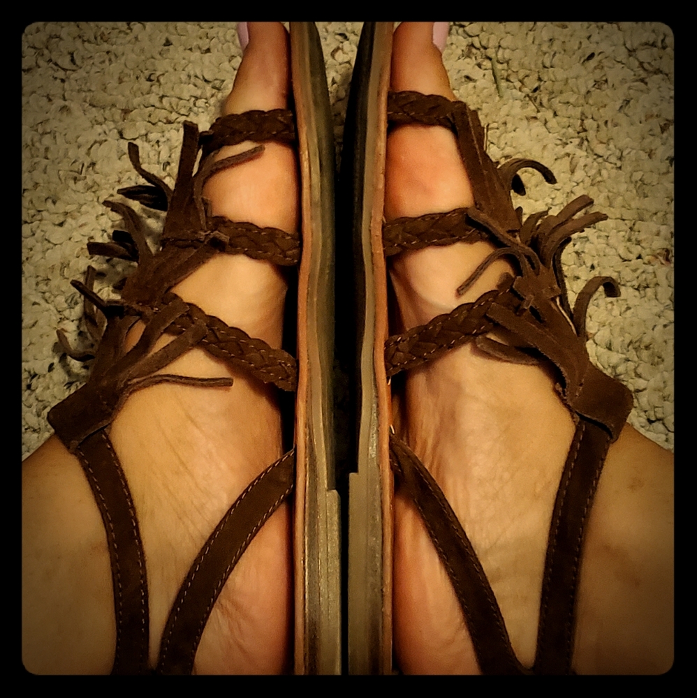 Fringe sandals